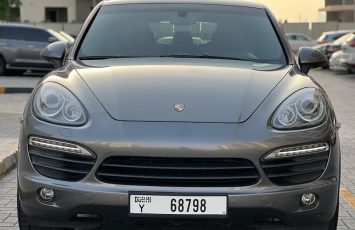 2014 Porsche Cayenne.