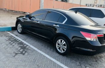 2009 Honda Accord black